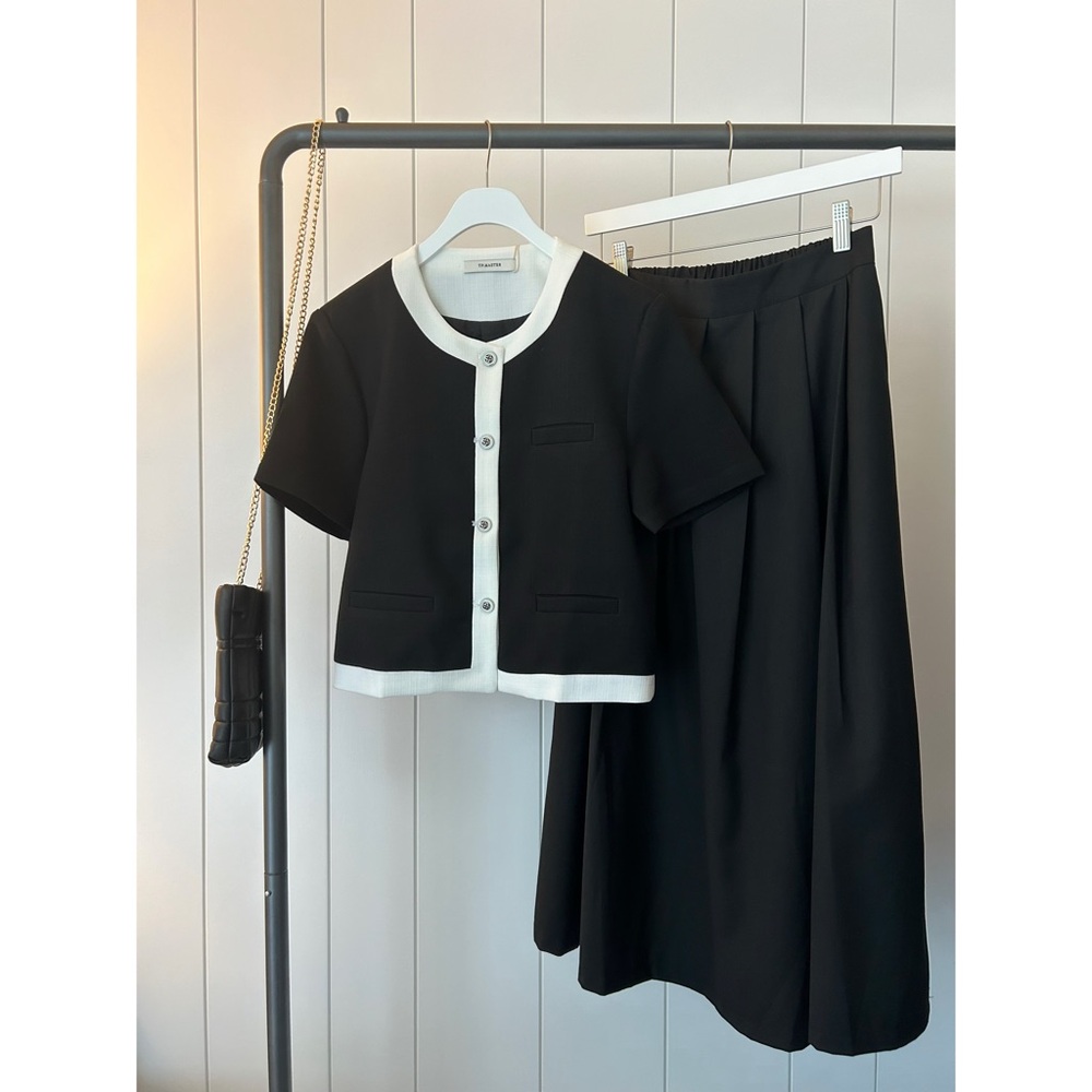 Woman’s Black button up Shirt